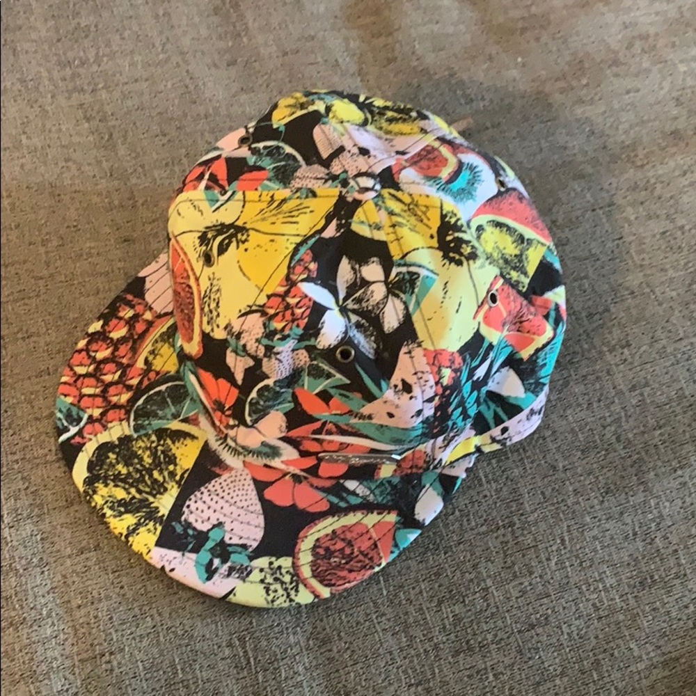 Fruity pattern Colvin hat with sun visor one size
